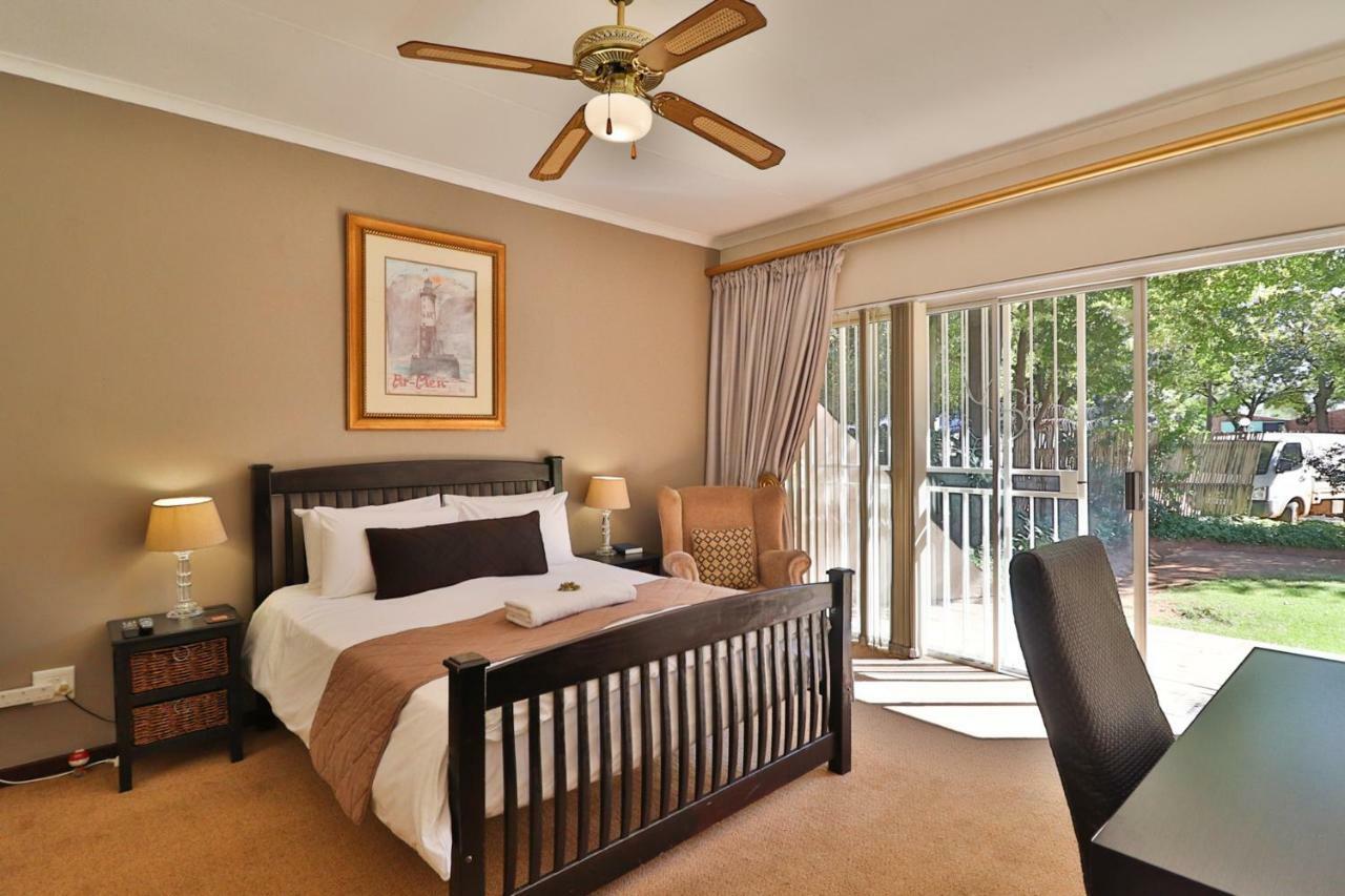 Fin And Feather Guest Lodge Boksburg Extérieur photo