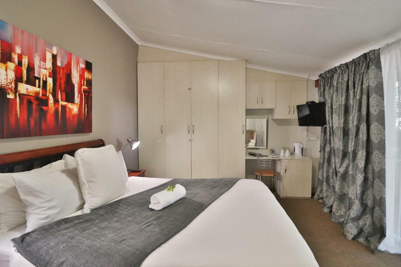 Fin And Feather Guest Lodge Boksburg Extérieur photo